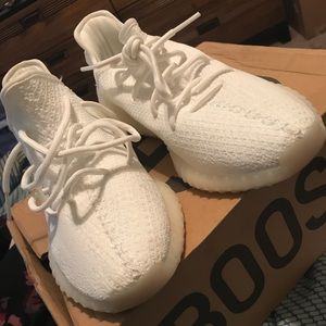 Yeezy 350‼️‼️‼️